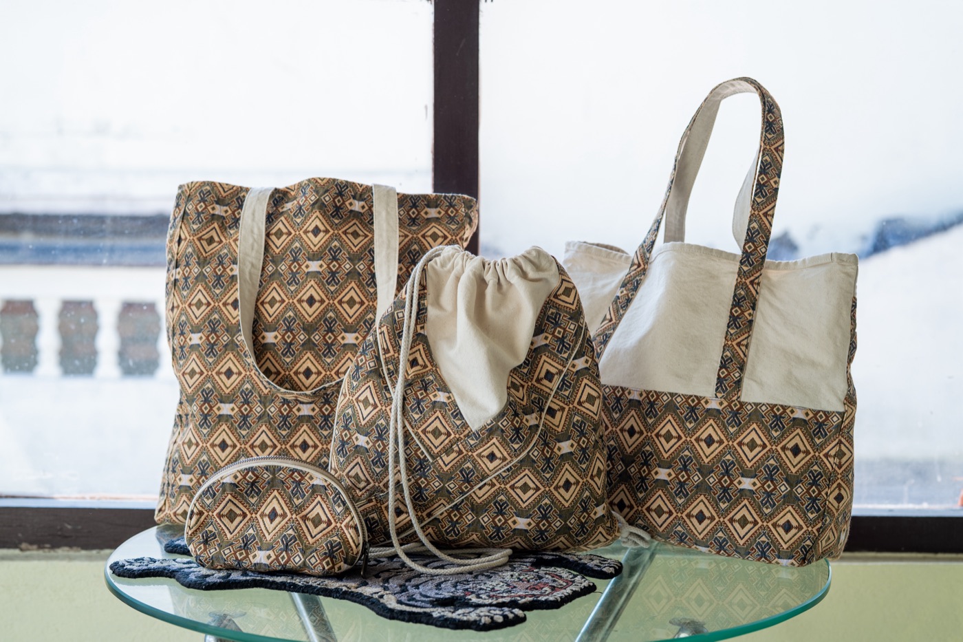 G.O.M.のバッグとポーチ
